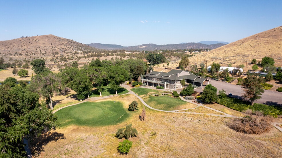 4201 Highway 97 S, Klamath Falls, OR for sale - Building Photo - Image 1 of 1