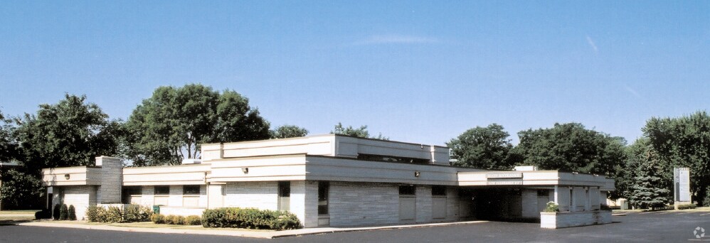 2353 S Ridge Rd, Green Bay, WI for sale Primary Photo- Image 1 of 1