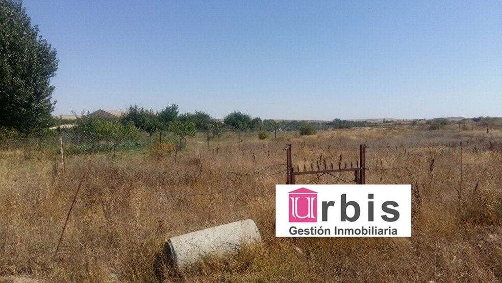 Land in Éjeme for sale - Building Photo - Image 2 of 4