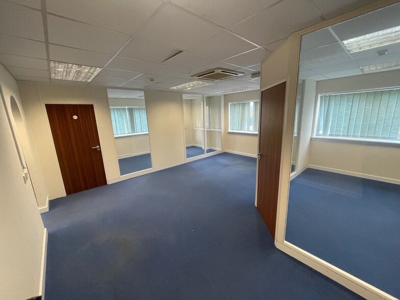 Boxley Rd, Maidstone for lease - Interior Photo - Image 3 of 14
