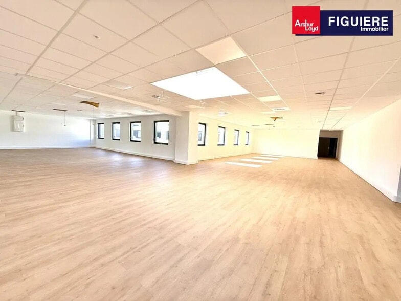 Chemin De La Bastide Blanche, Vitrolles for lease - Building Photo - Image 2 of 10