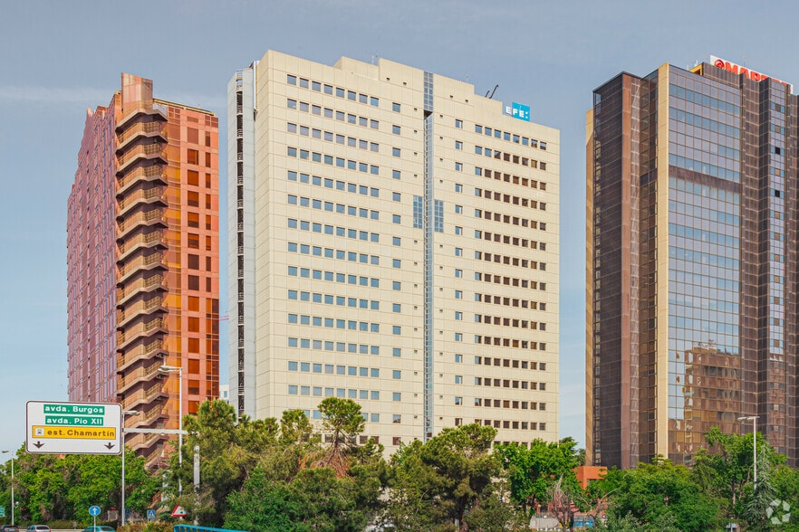 Office in Madrid, Madrid for lease - Building Photo - Image 2 of 2