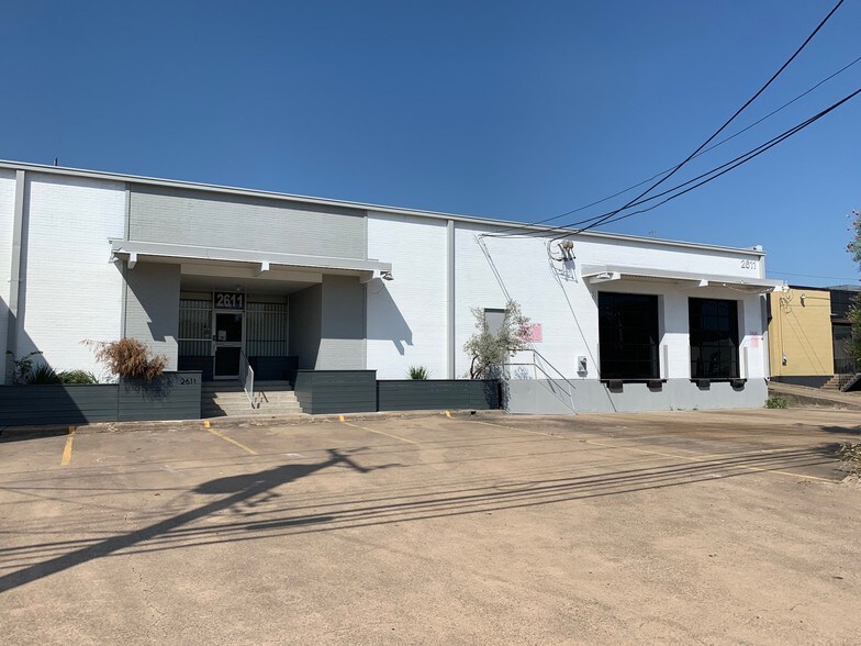 2611 Farrington St, Dallas, TX for sale - Primary Photo - Image 1 of 1