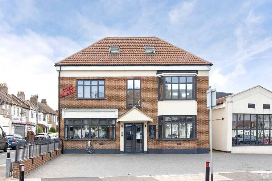 53-63 Redbridge Ln E, Ilford for lease - Primary Photo - Image 1 of 3