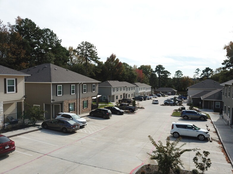 615 Hayman St, Huntsville, TX for sale - Building Photo - Image 1 of 44