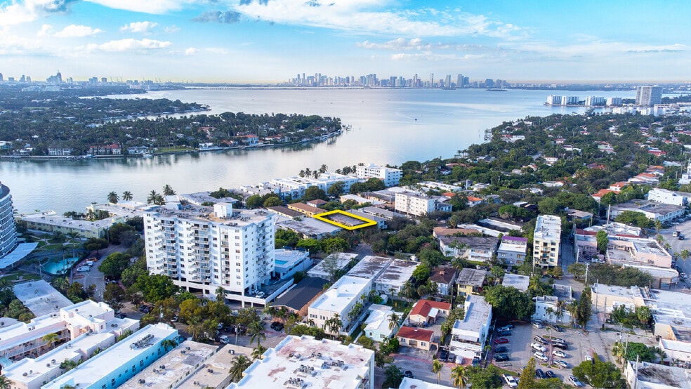 960 Biarritz Dr, Miami Beach, FL for sale - Building Photo - Image 3 of 34