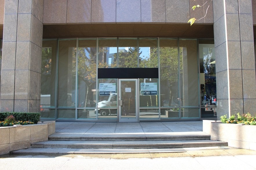 1040 W Georgia St, Vancouver, BC for lease - Building Photo - Image 2 of 9