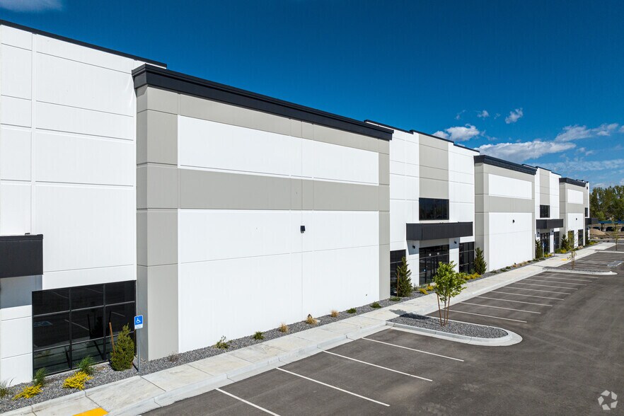 593-689 N Saratoga Rd, Saratoga Springs, UT for sale - Building Photo - Image 2 of 22