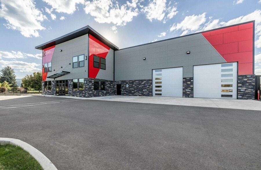 921 N Lean St, Post Falls, ID for sale - Building Photo - Image 3 of 33