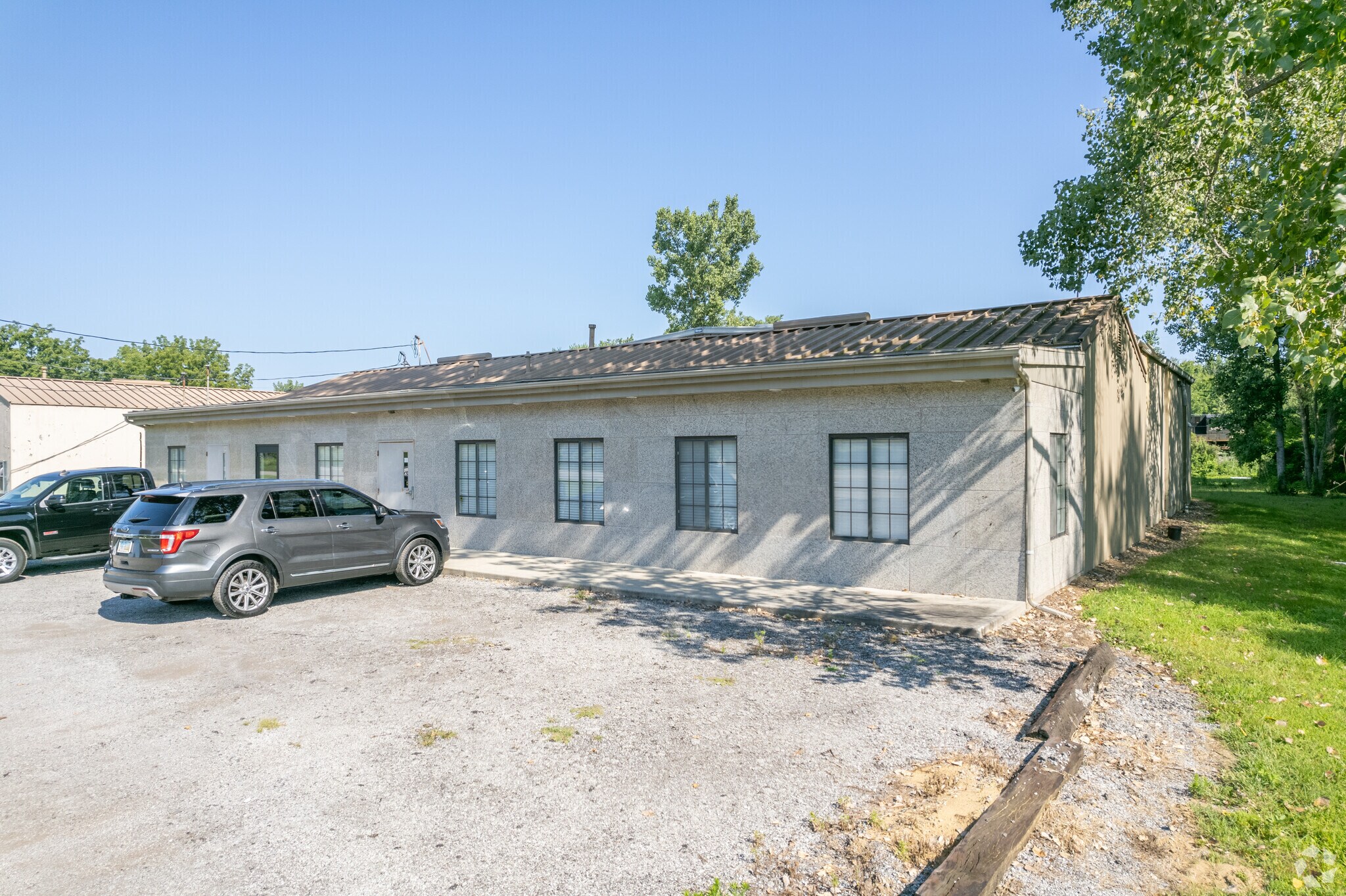 8638 Airport Hwy, Holland, OH for sale Primary Photo- Image 1 of 1