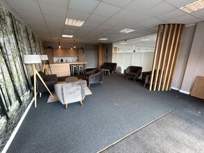 Mowbray Sq, Harrogate for lease Interior Photo- Image 2 of 7