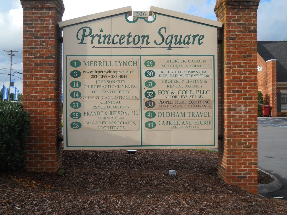 206 Princeton Rd, Johnson City, TN 37601