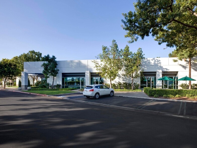1 Technology Dr, Irvine, CA for lease - Building Photo - Image 3 of 12