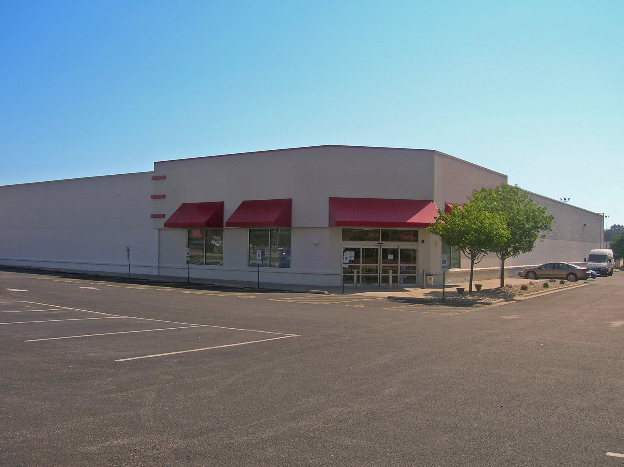 1130 E Walnut St, Carbondale, IL for sale Building Photo- Image 1 of 1