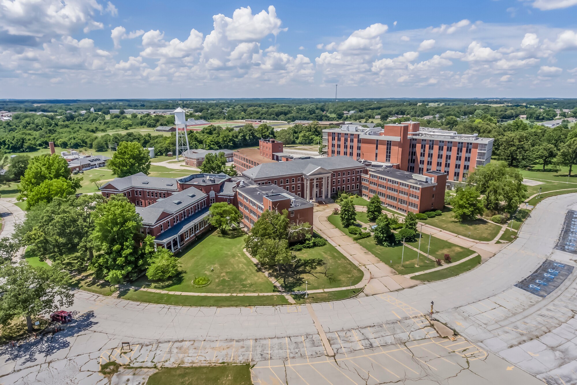 600 N Main St, Mount Vernon, MO for sale Building Photo- Image 1 of 1