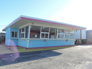 More details for 17 Dyke Rd, Marshfield, MA - Retail for Sale