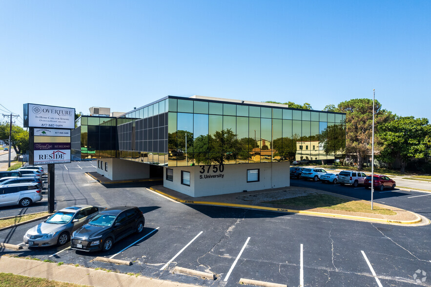 3750 S University Dr, Fort Worth, TX for sale - Building Photo - Image 1 of 1