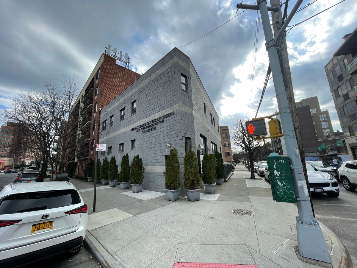 3204 Union St, Flushing, NY 11354