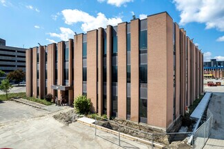 More details for 211 Consumers Rd, Toronto, ON - Office for Sale