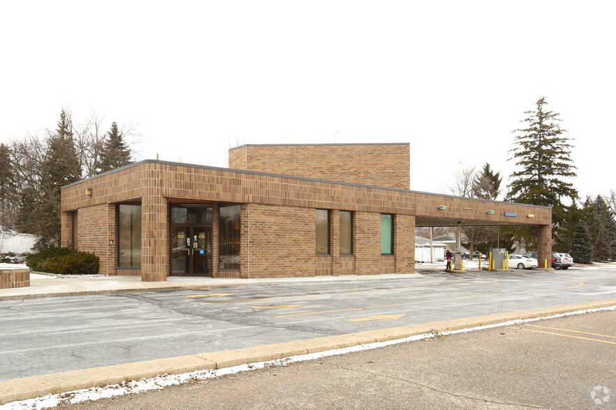 1401 S Main St, Eaton Rapids, MI for sale - Primary Photo - Image 1 of 1