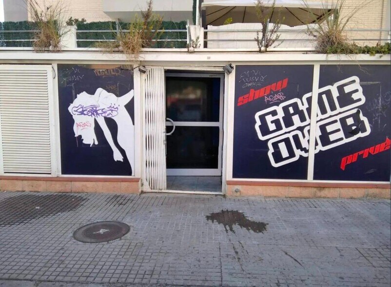 Retail in Gandia for sale - Building Photo - Image 1 of 6