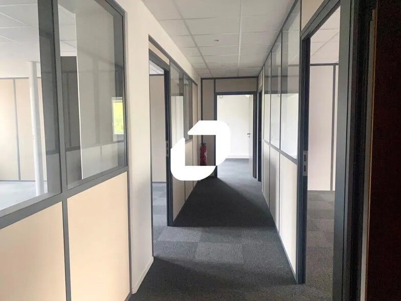 7 Boulevard Louis XIV, Lille for lease - Interior Photo - Image 3 of 12