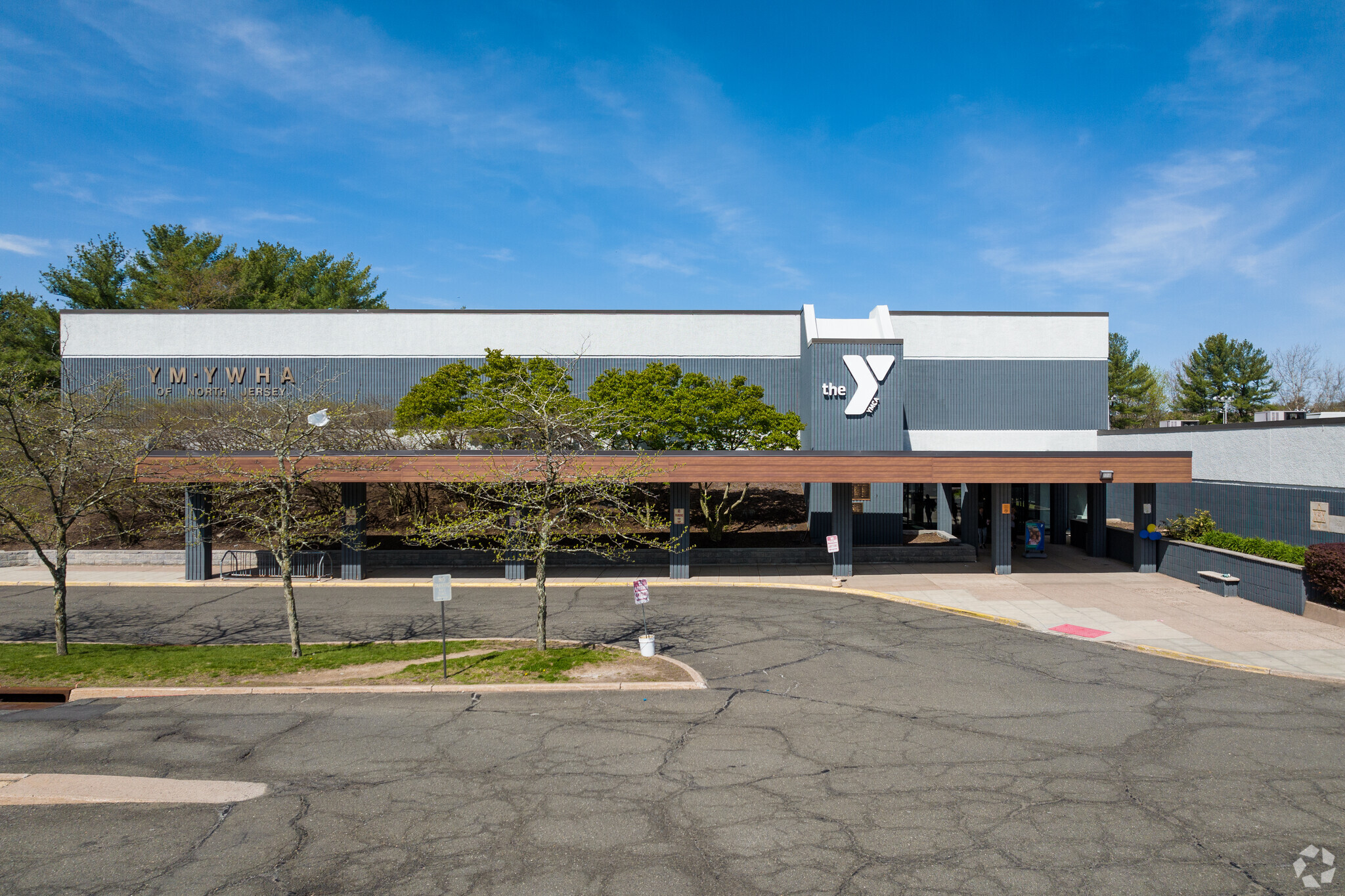 1 Pike Dr, Wayne, NJ 07470 - Wayne YMCA | LoopNet