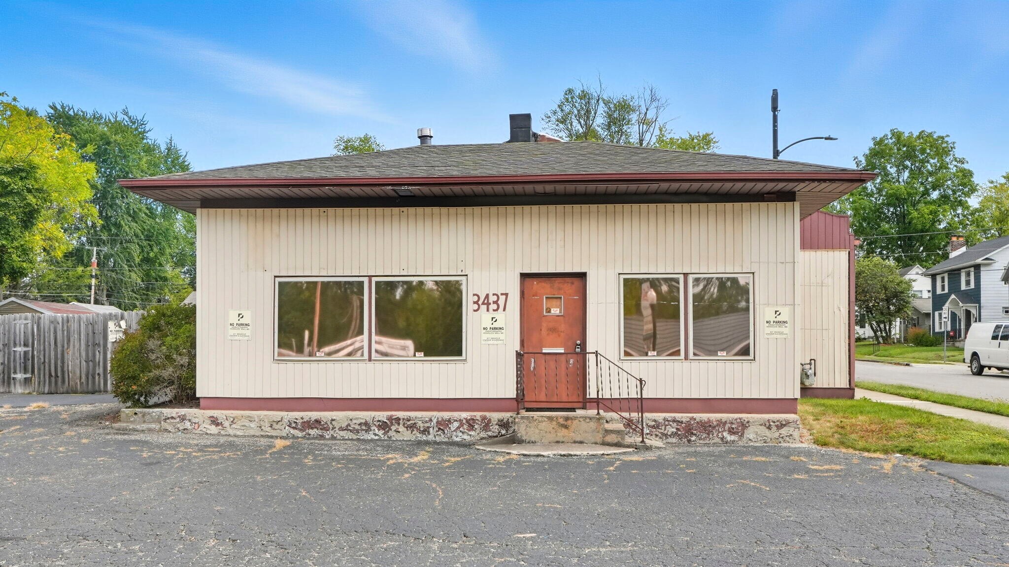 3437 Broadway, Fort Wayne, IN for sale Primary Photo- Image 1 of 1