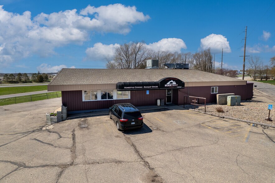 1004 Shamrock Ln, Albany, MN for sale - Building Photo - Image 1 of 1