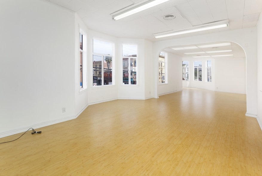 3505 20th St, San Francisco, CA for lease - Building Photo - Image 2 of 9