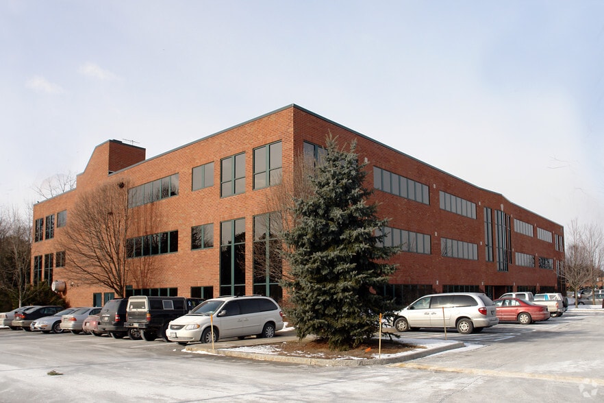 15 Columbia Cir, Albany, NY 12203