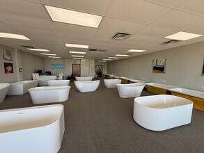 9515 E 51st St, Tulsa, OK for lease Interior Photo- Image 2 of 3