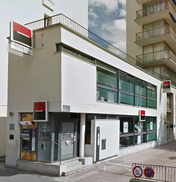 Retail in Boulogne-Billancourt for lease - Building Photo - Image 1 of 4