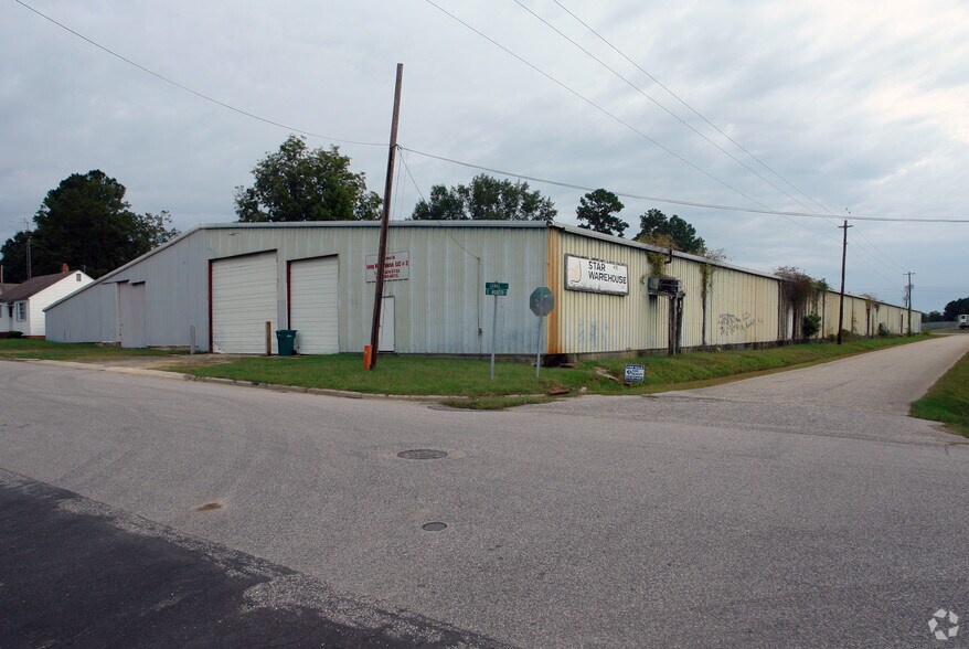 211 Canal St, Whiteville, NC for sale - Primary Photo - Image 1 of 2