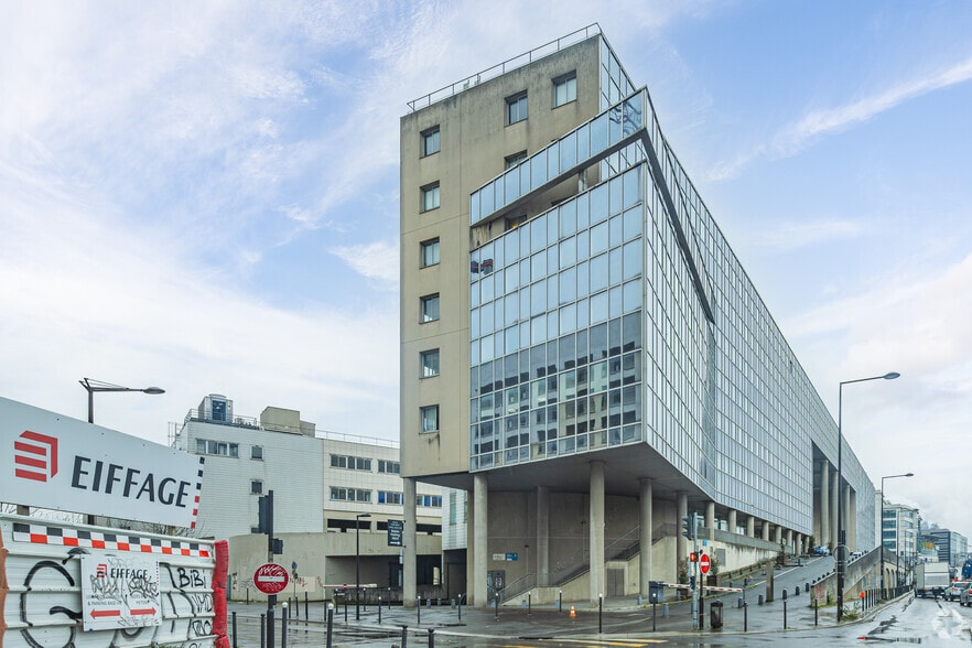 Office in Ivry-sur-Seine for lease - Primary Photo - Image 1 of 2