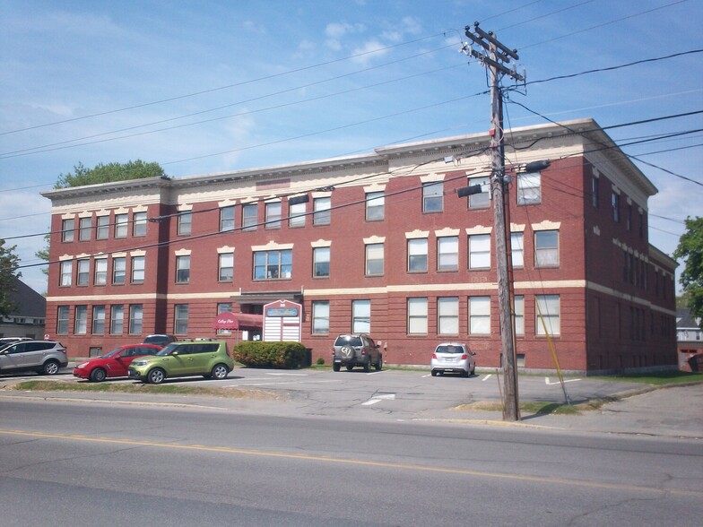 32 College Ave, Waterville, ME for lease - Building Photo - Image 1 of 26