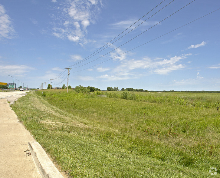 Chesterfield Industrial 5 Blvd, Chesterfield, MO for sale - Primary Photo - Image 1 of 1