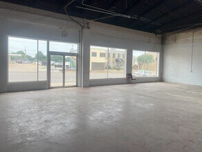 517-519 W Main St, Yukon, OK for lease Interior Photo- Image 2 of 8