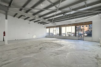 29 Kiora Rd, Miranda for lease Interior Photo- Image 2 of 3