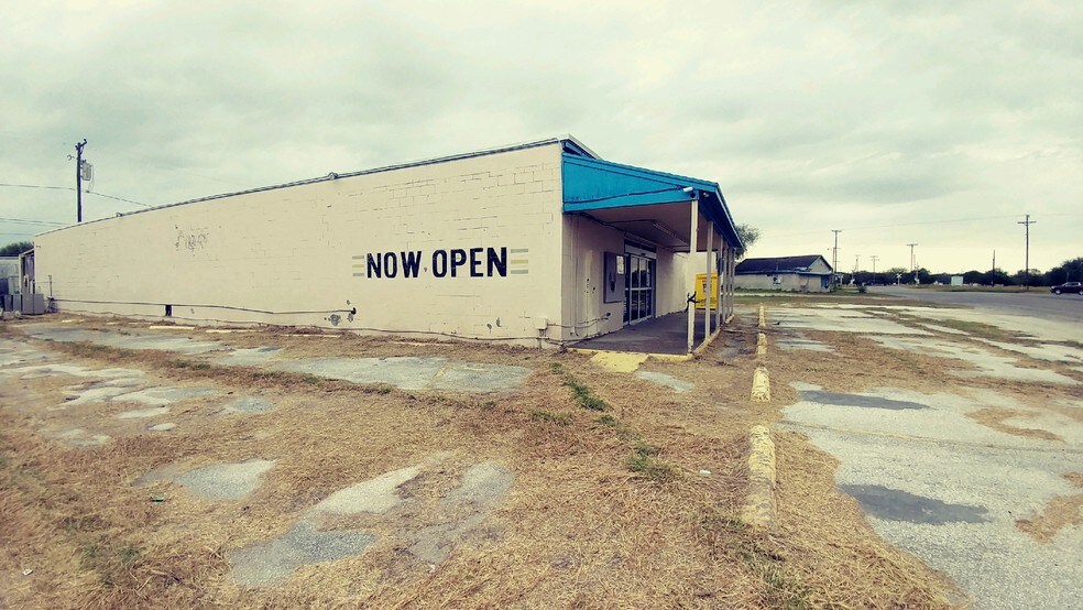 122 E 4th St, Bishop, TX for sale - Other - Image 1 of 1