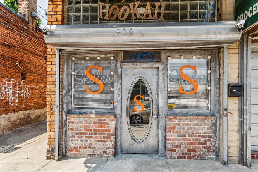 608 Poplar Grove, Baltimore, MD for sale - Primary Photo - Image 1 of 1