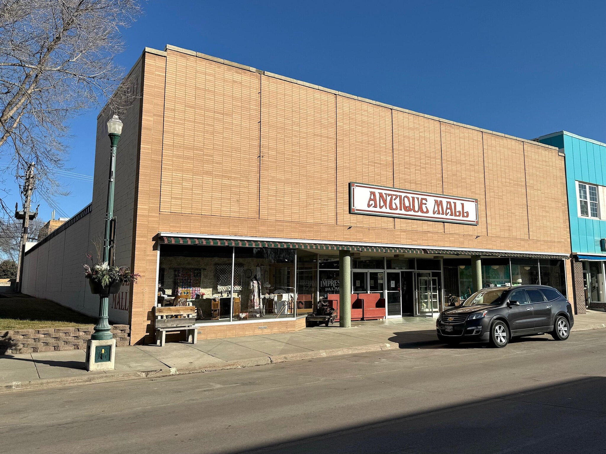 412 N Main St, Mitchell, SD for sale Primary Photo- Image 1 of 2