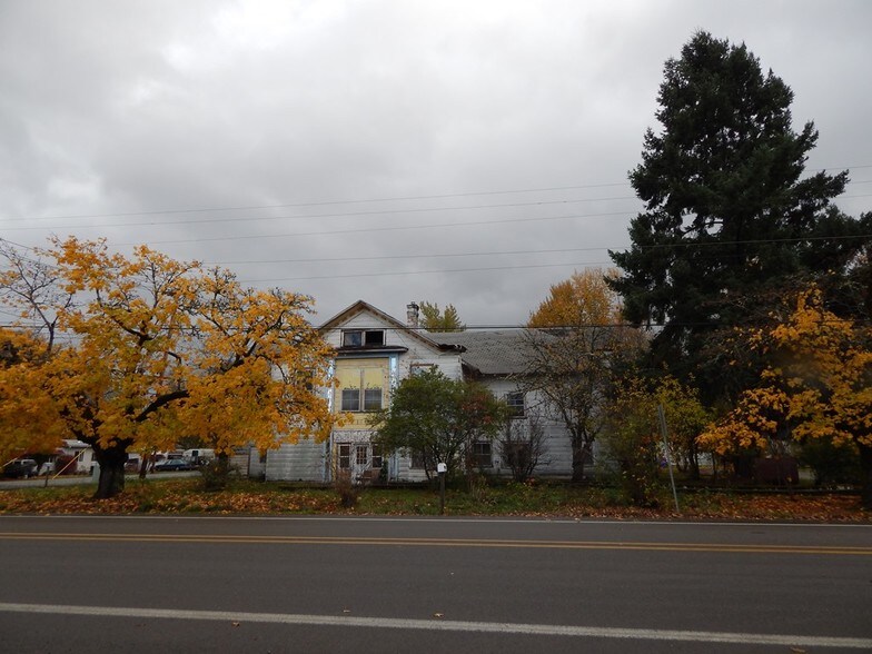 4209 Carnes Rd, Roseburg, OR 97471