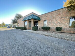 4101-4103 84th St, Lubbock, TX for lease Interior Photo- Image 1 of 1