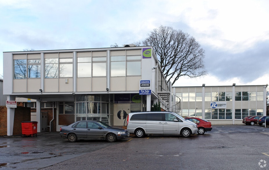 Spindle Way, Crawley for sale - Building Photo - Image 2 of 3