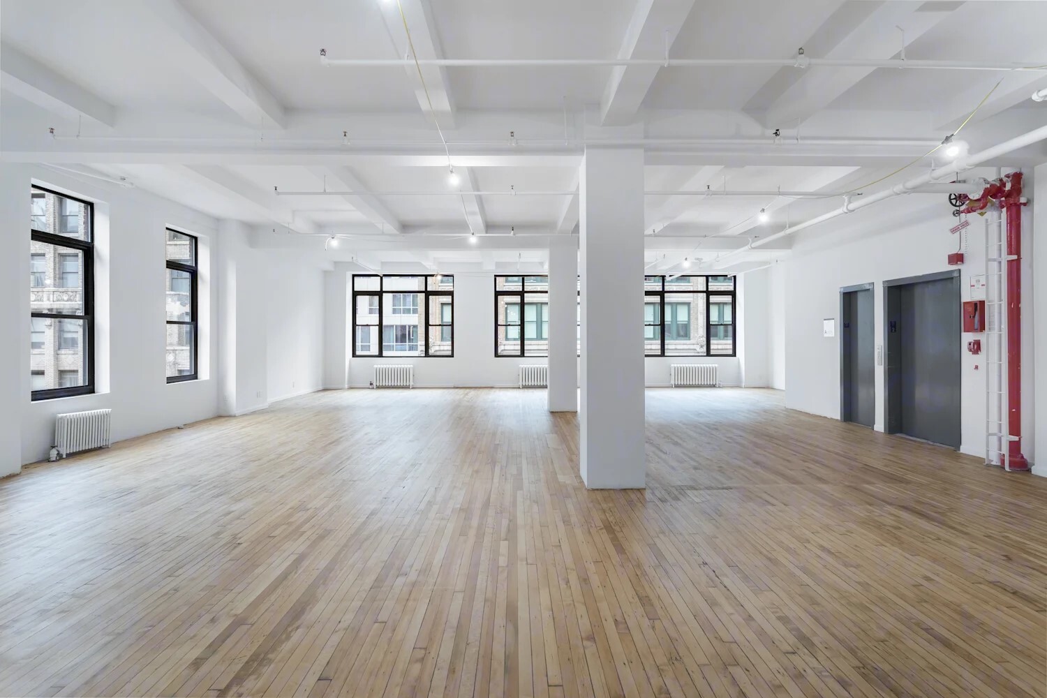 12 W 37th St, New York, NY for lease Building Photo- Image 1 of 8