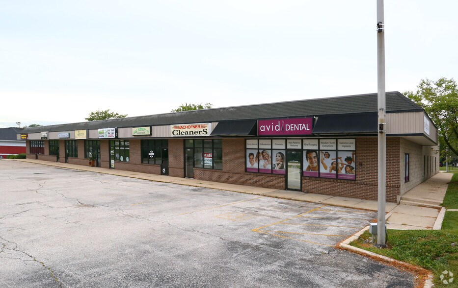 22322246 Grand Ave, Lindenhurst, IL 60046