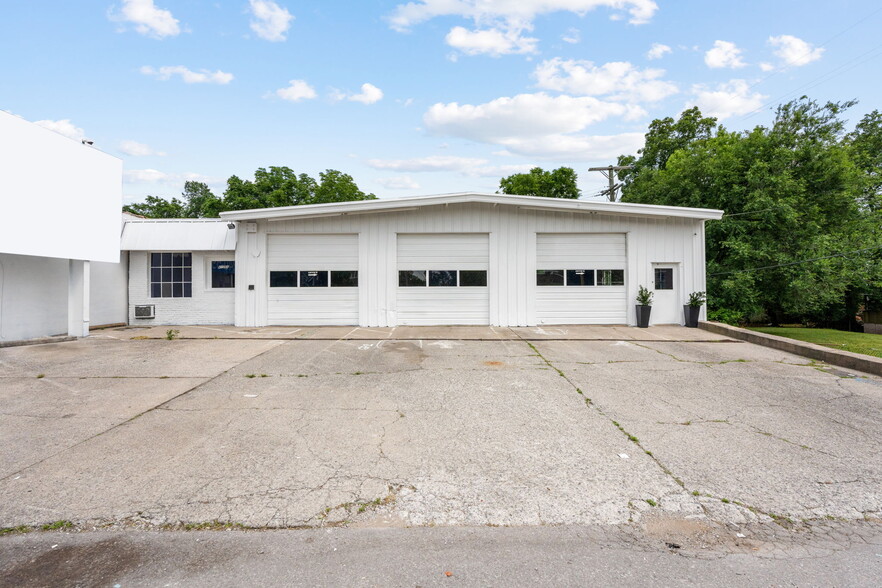 4106 Gallatin Pike, Nashville, TN for lease - Building Photo - Image 1 of 17