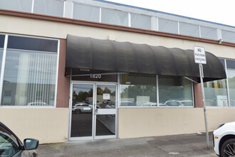 401-411 NE 19th Ave, Portland, OR for lease Building Photo- Image 2 of 7