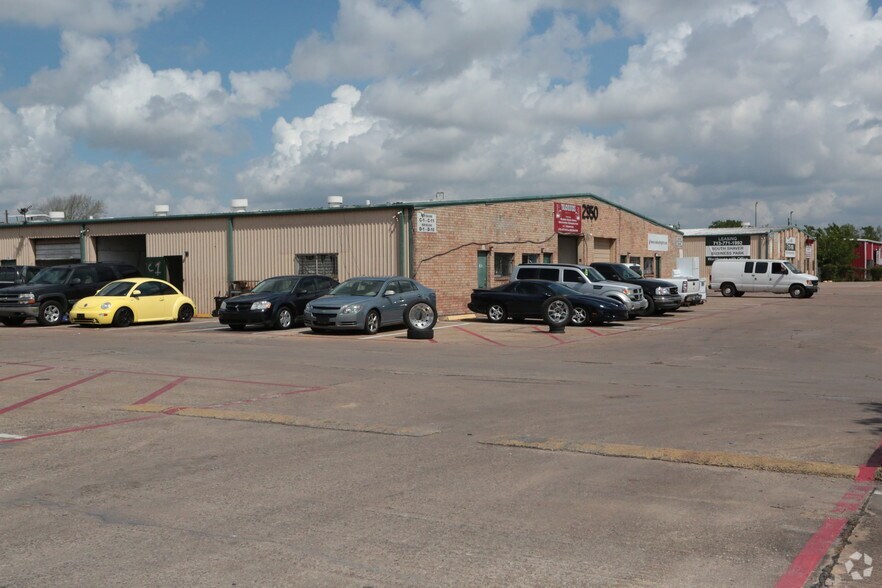 2950 S Shaver St, Houston, TX for lease - Image 1 of 1